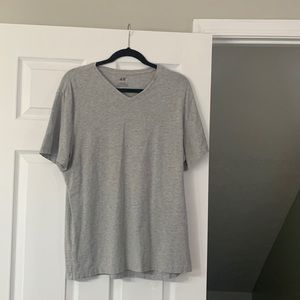 H & M Gray Tshirt